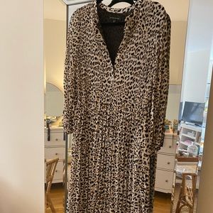 Banana Republic Leopard Print Tie Waist Maxi Dress